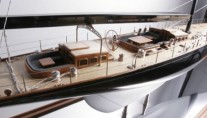 Model of the J-class yacht Lionheart